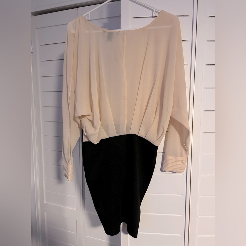 Long sleeve dress - Picture 1 of 3